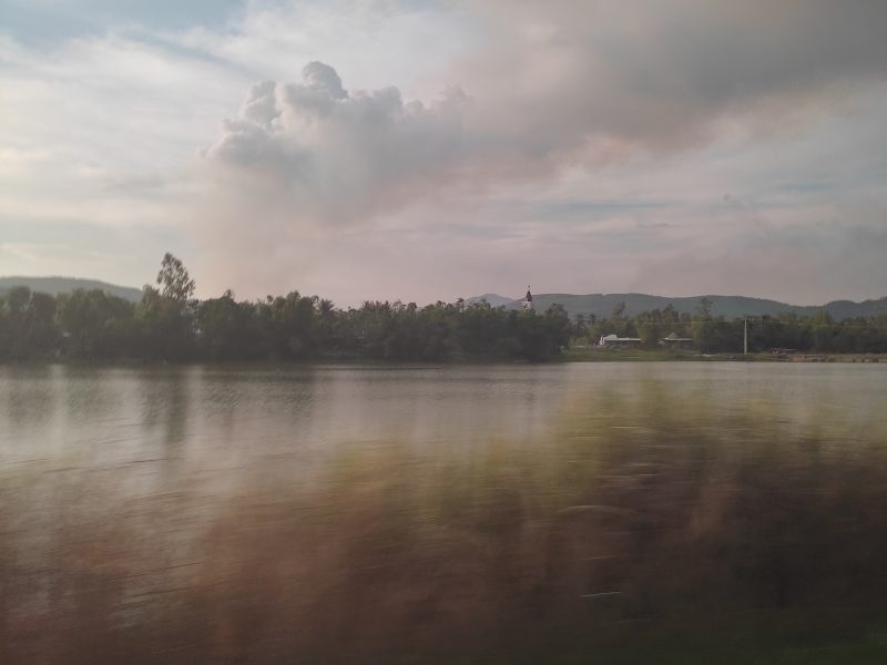 Ngắm cảnh qua con mắt số