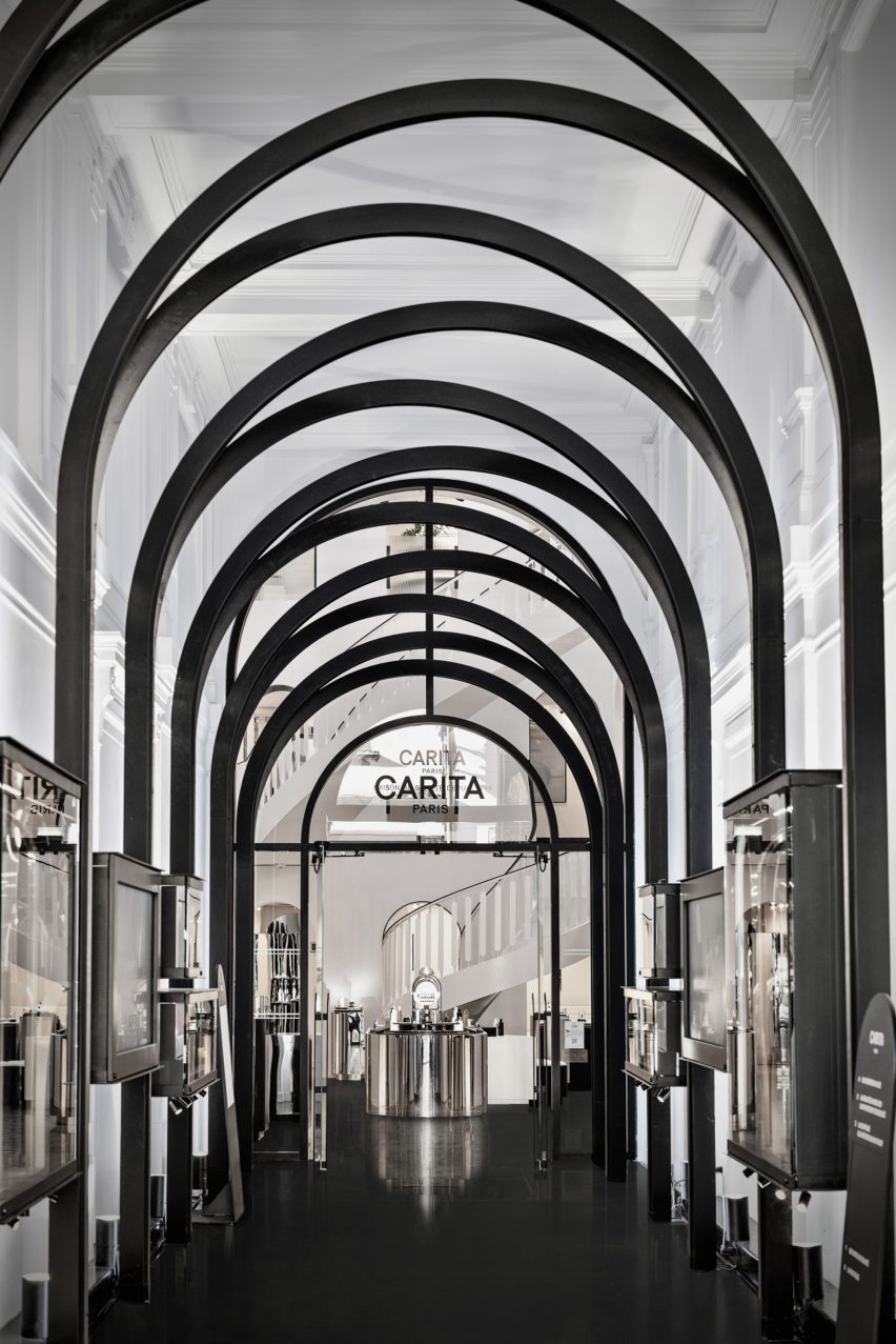 tham my vien carita monochrome paris