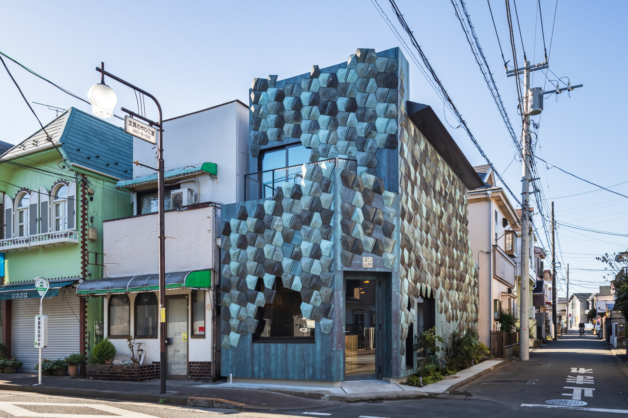 quan ca phe nhat ban kengo kuma Wakuni Shoten ben vung tai che