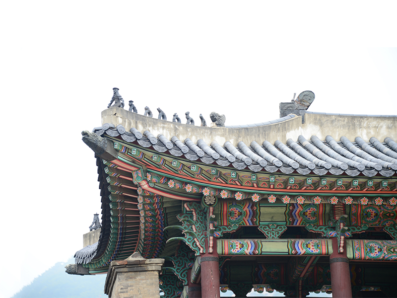 Nét kiến trúc đan thanh trên cung - tự xứ Hàn