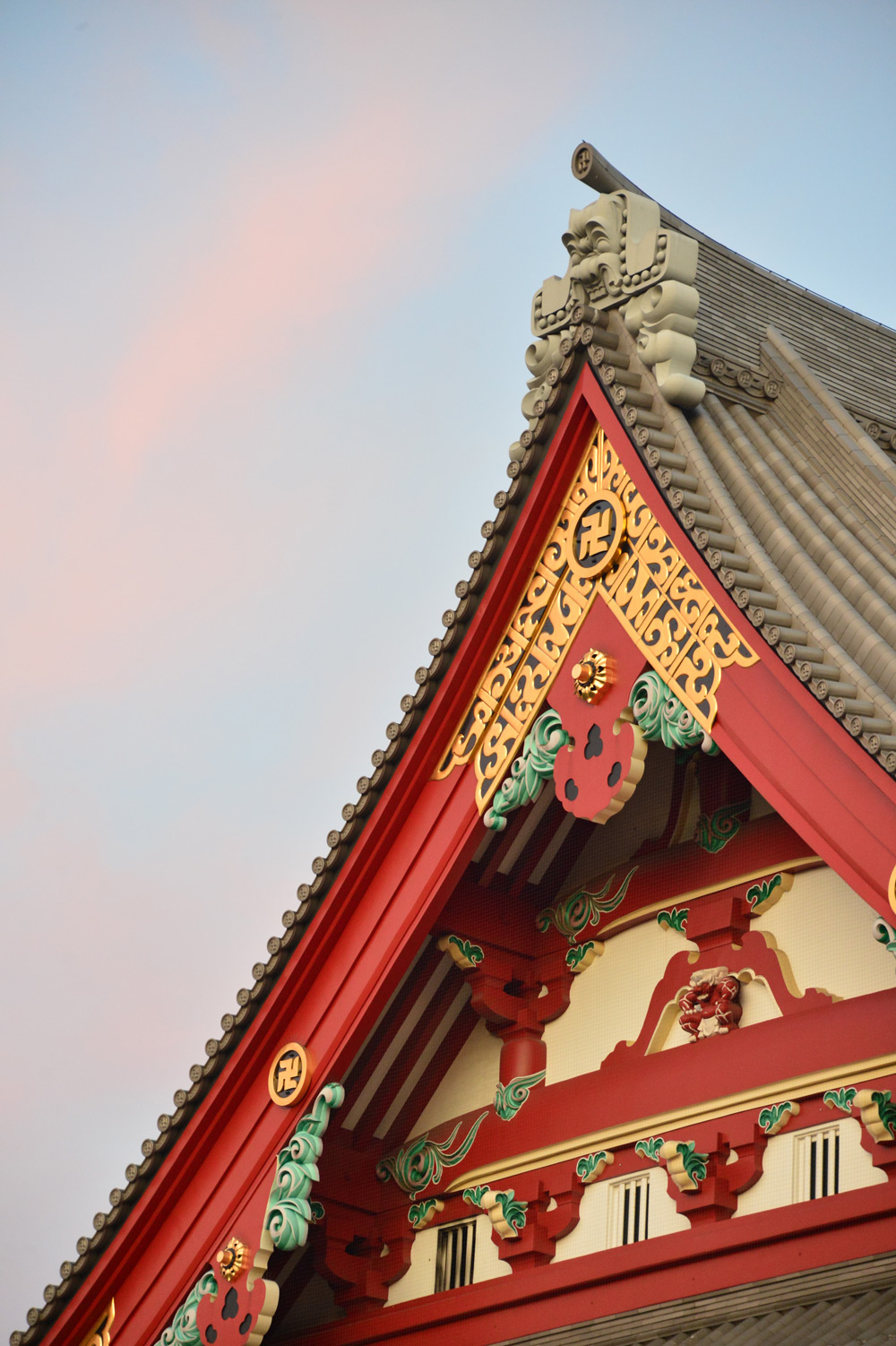 Kiến trúc Thần-Phật Nhật Bản chua sensoji than dao