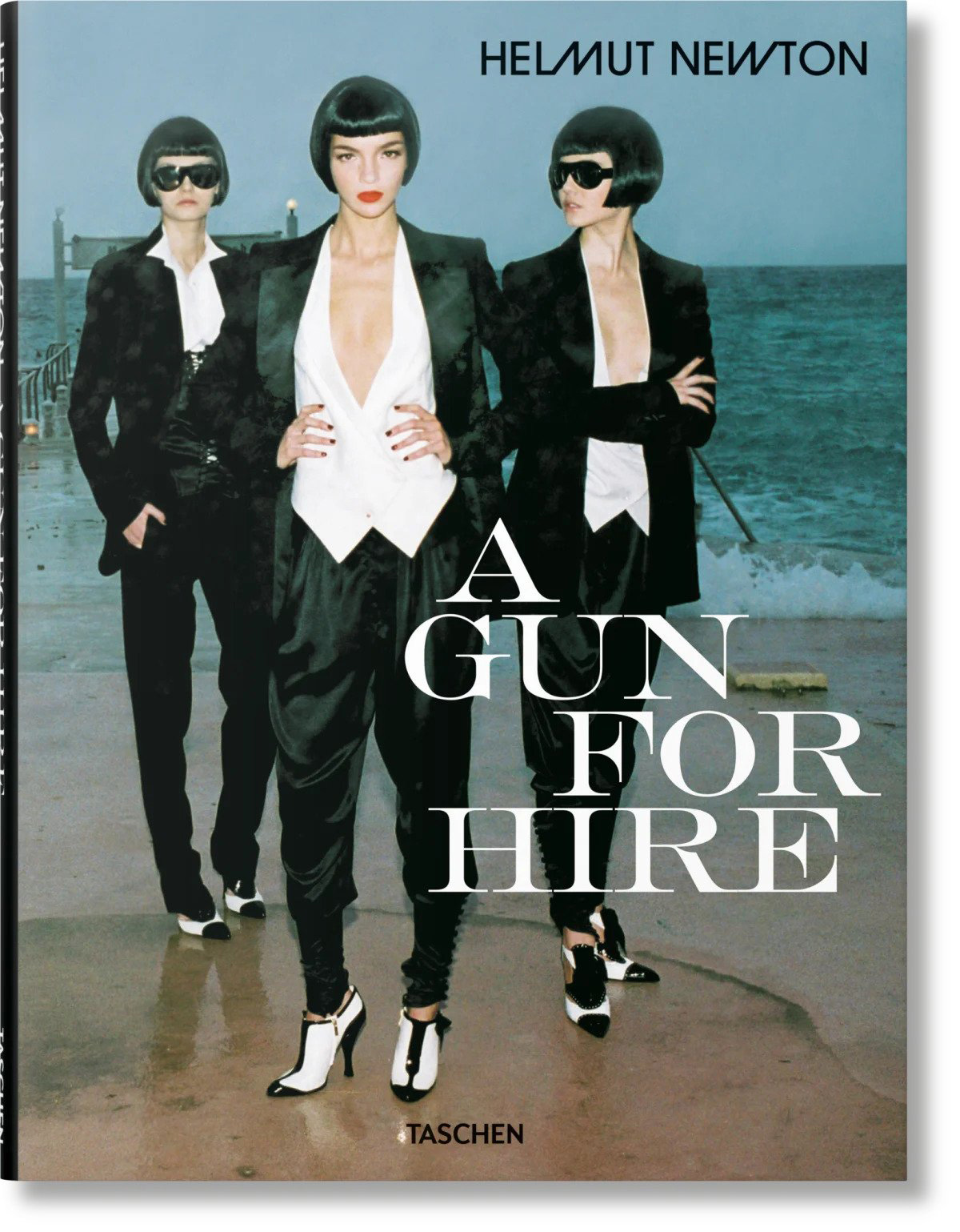 A Gun for Hire sach anh helmut newton review