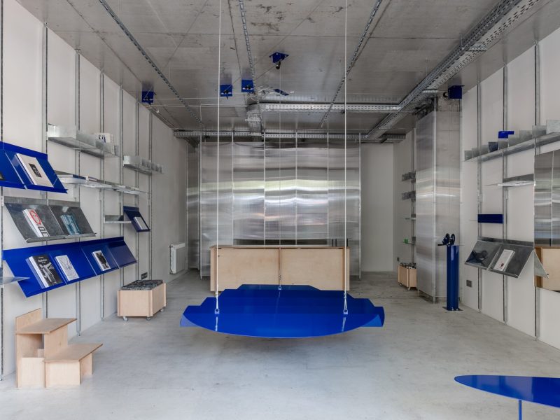 Rebellion - Tiệm sách đa nhiệm