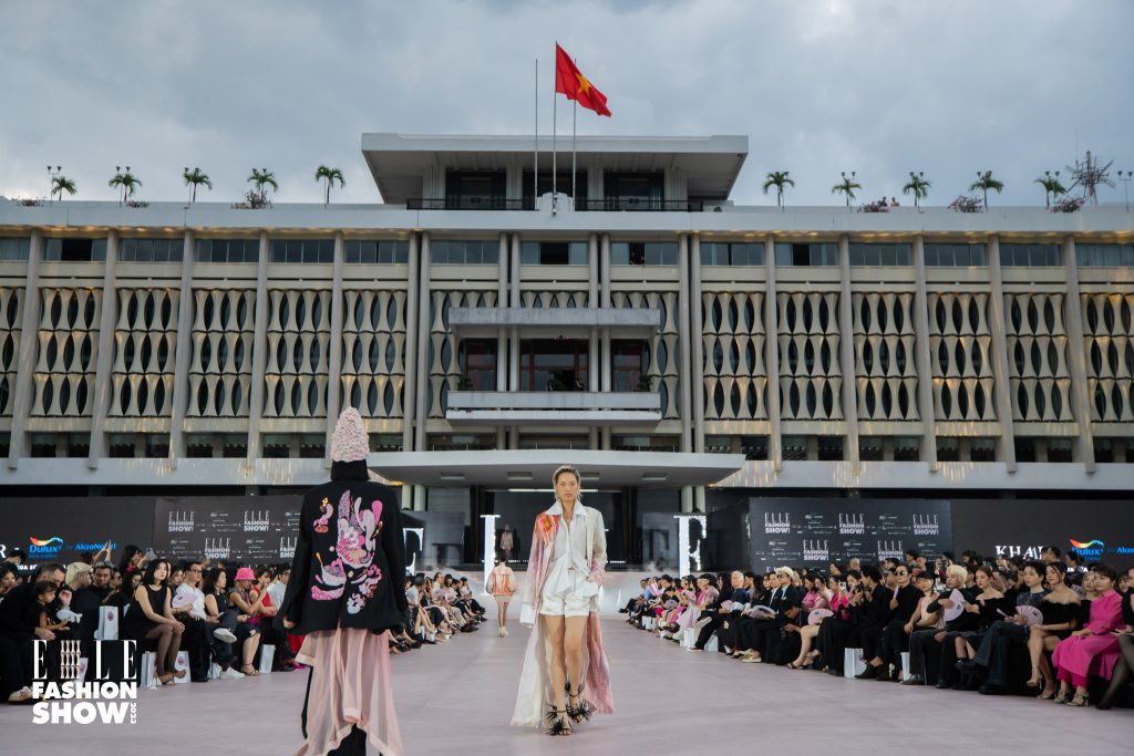ngo hoang kha elle fashion show 2023 dinh doc lap dulux