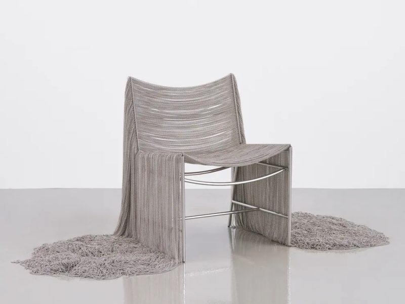 Triển lãm ghế ‘Enthroned’ - Tôn vinh phái đẹp tài năng