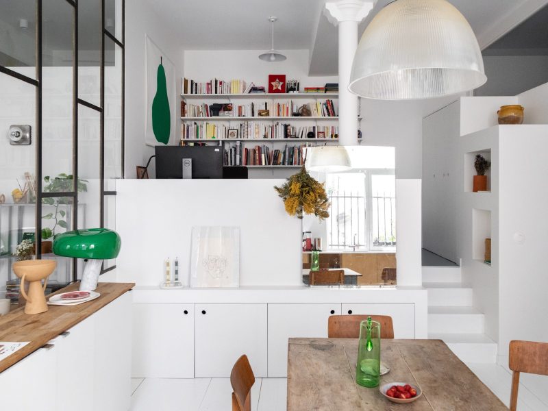 Từ xưởng may cũ đến căn hộ gác lửng hiện đại