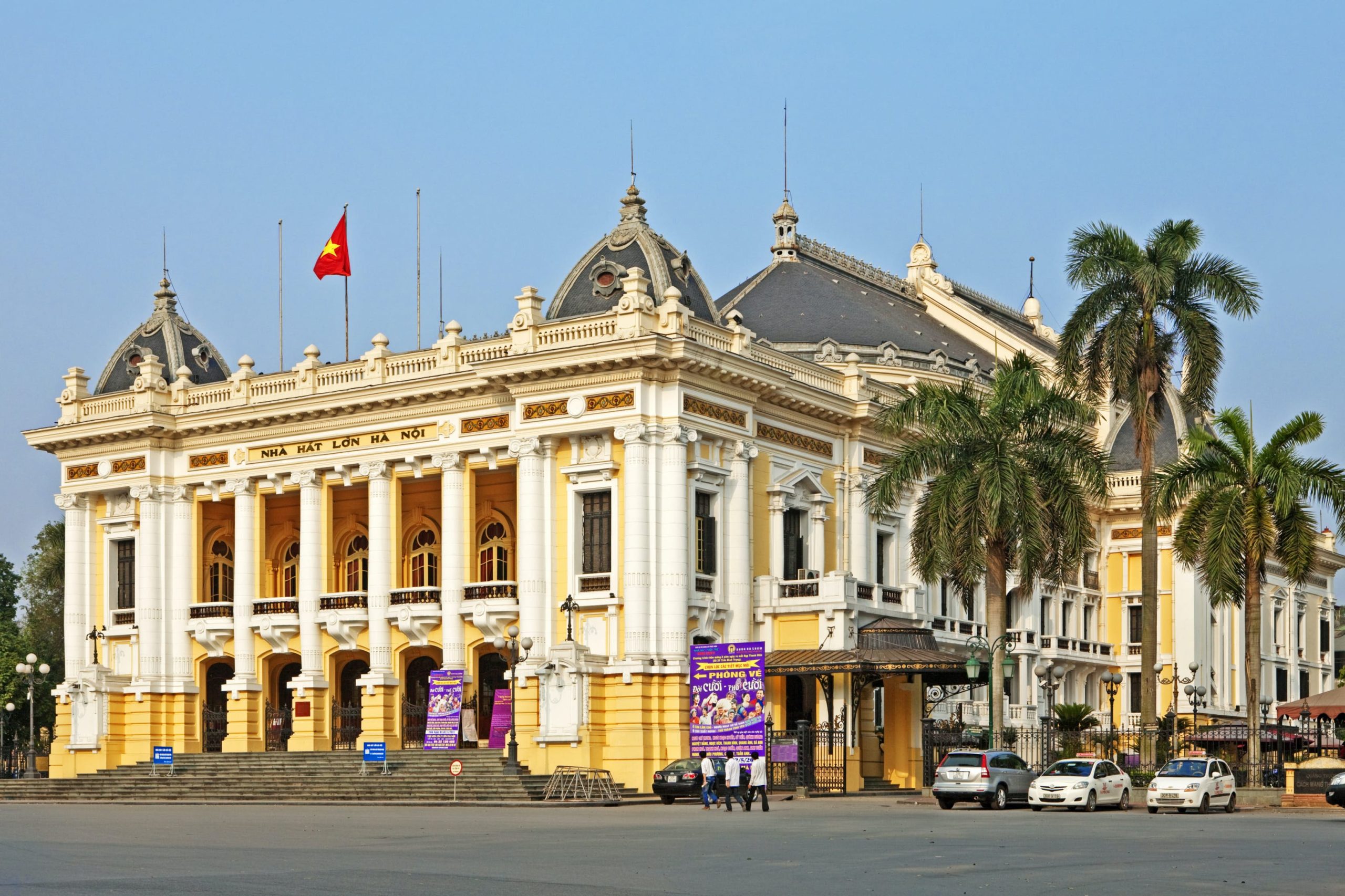 nha hat lon ha noi kien truc tan co dien 