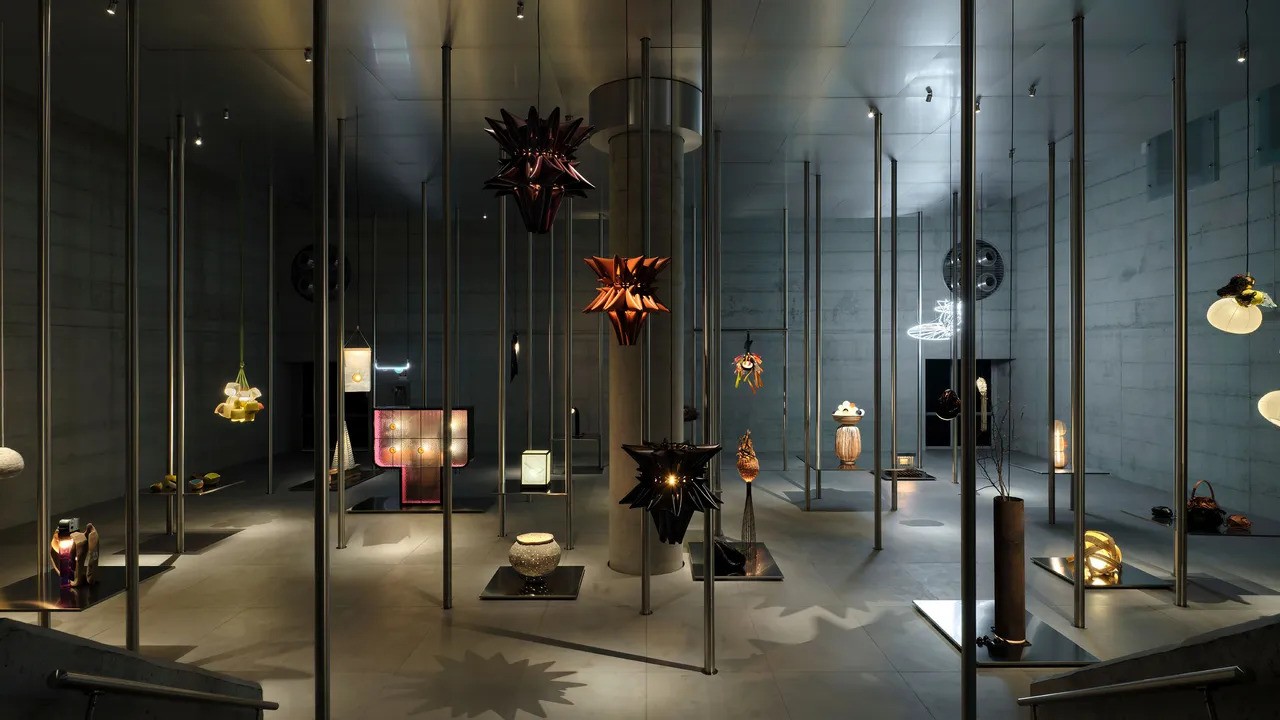 trien lam den loewe lamps milan design week 2024