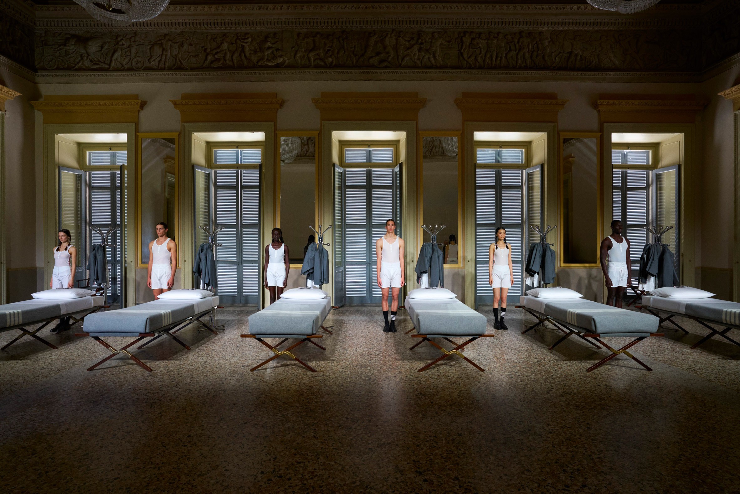 thom browne frette phong ngu milan design week 2024