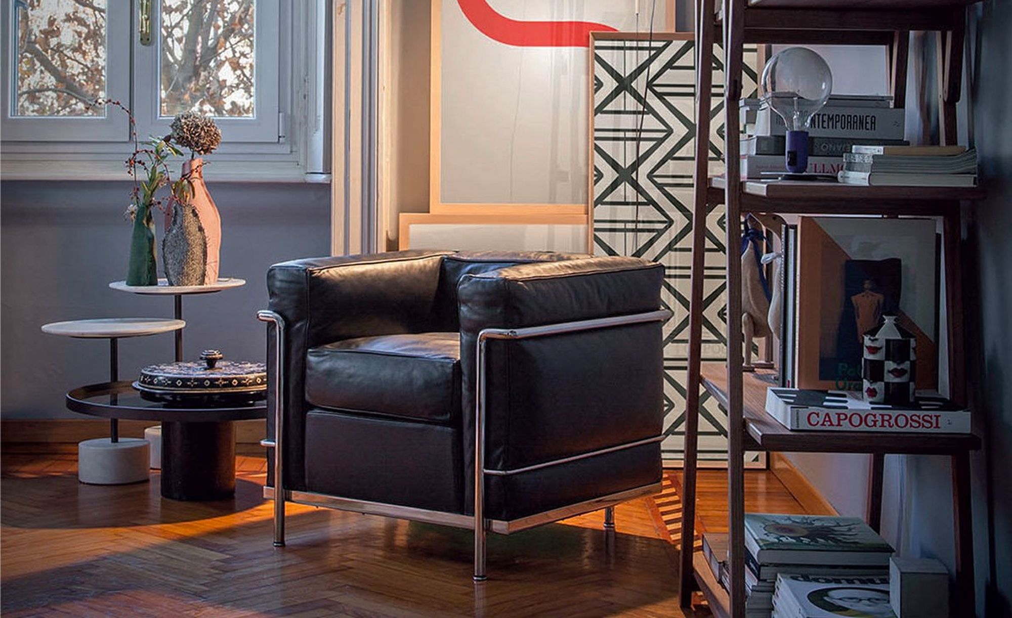 ghe Grand Confort LC2 Charlotte Perriand, Le Corbusier va Pierre Jeanneret