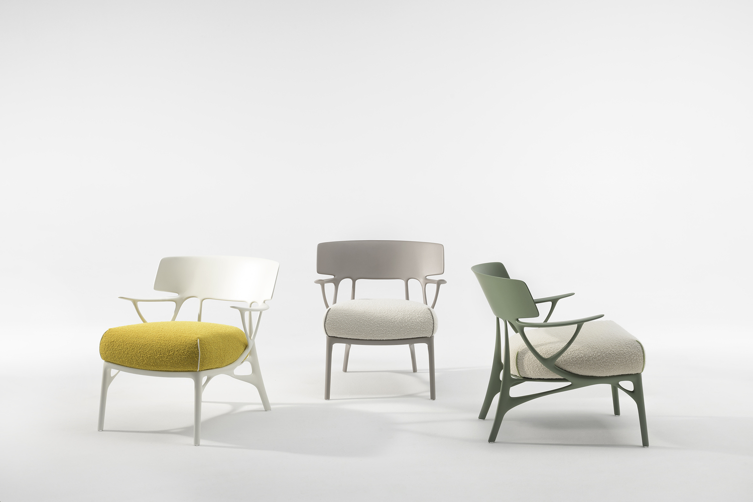 ghe A.I. Family Philippe Starck Kartell vat lieu tai che