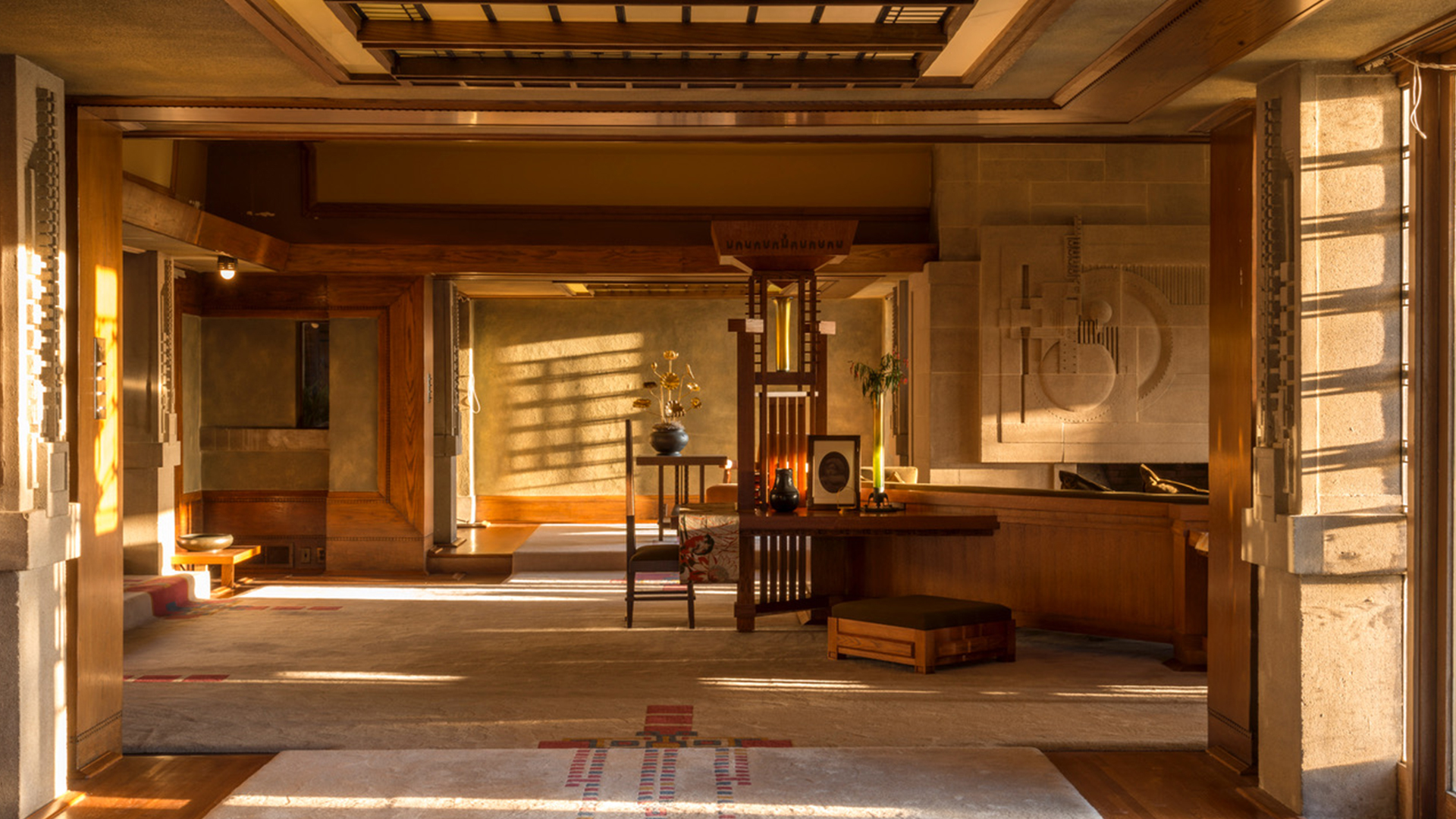 noi that Hollyhock House phong cach kien truc Mayan Revival