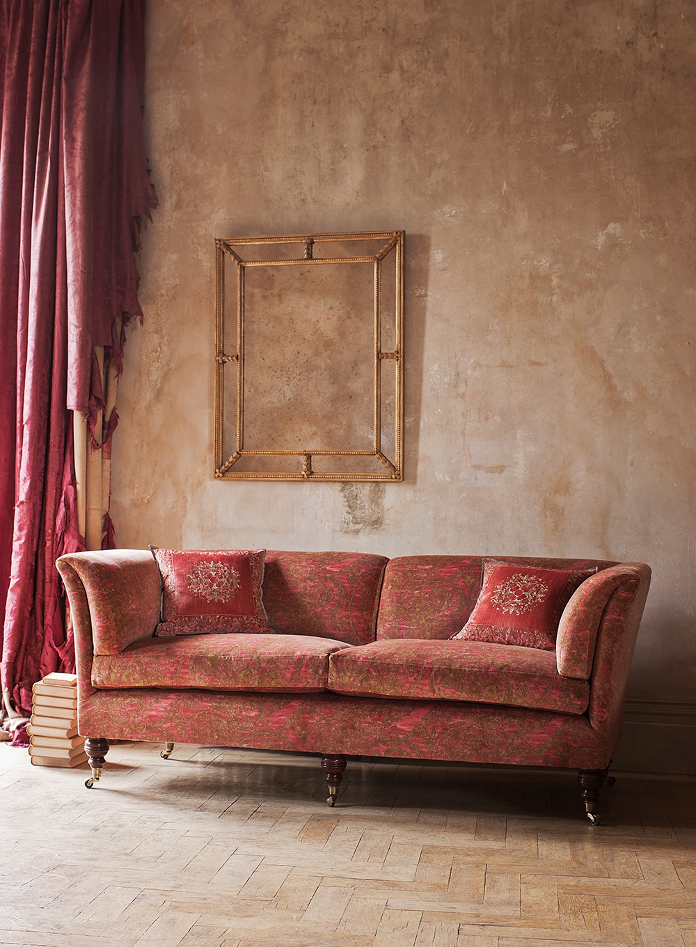 sofa Tan co dien Pompadour thuong hieu Beaumont & Fletcher