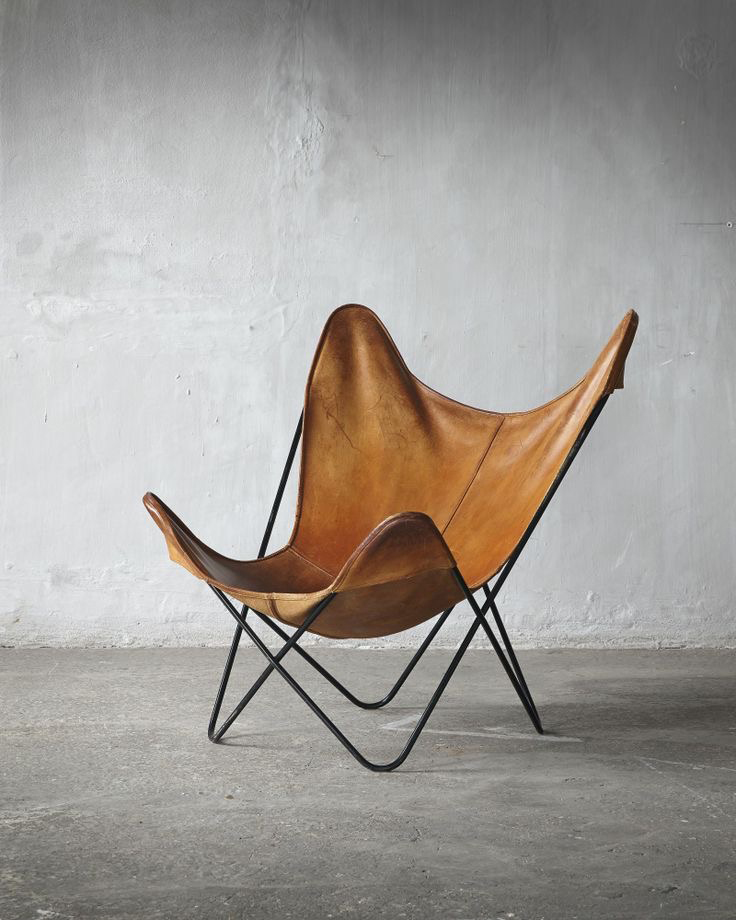 producer tee truong 102 production phong cach butterfly chair