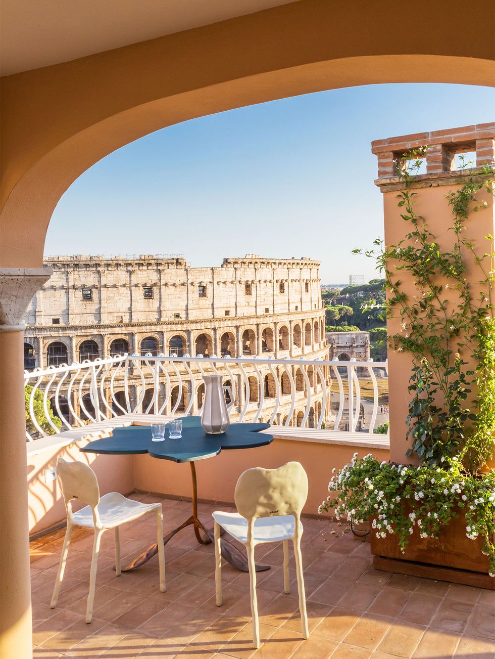 dau truong la ma colosseum can ho ap mai Alvisi Kirimoto Junko Kirimoto