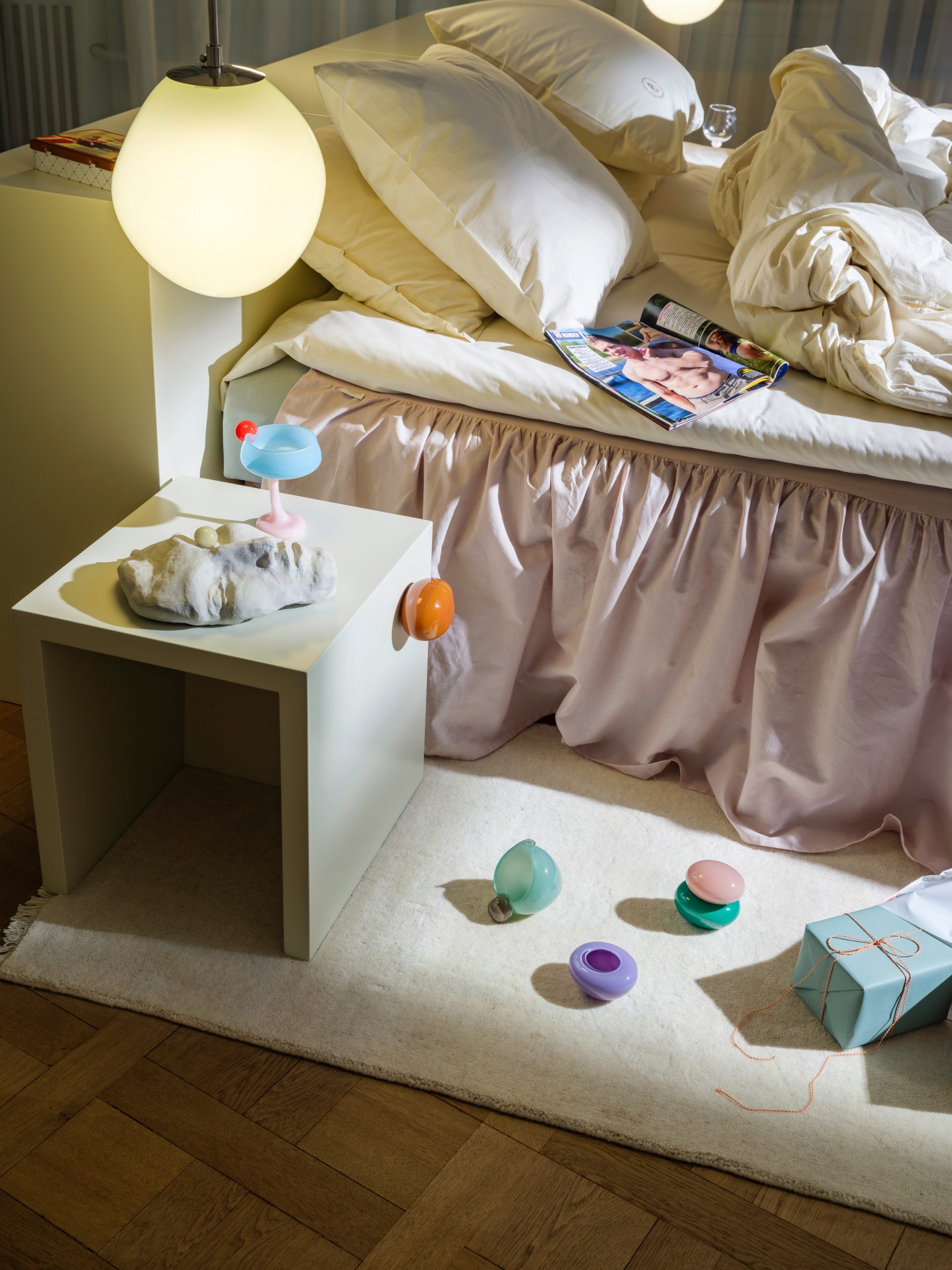 trien lam thuy tinh The Grand Suite NTK Helle Mardahl tong mau pastel