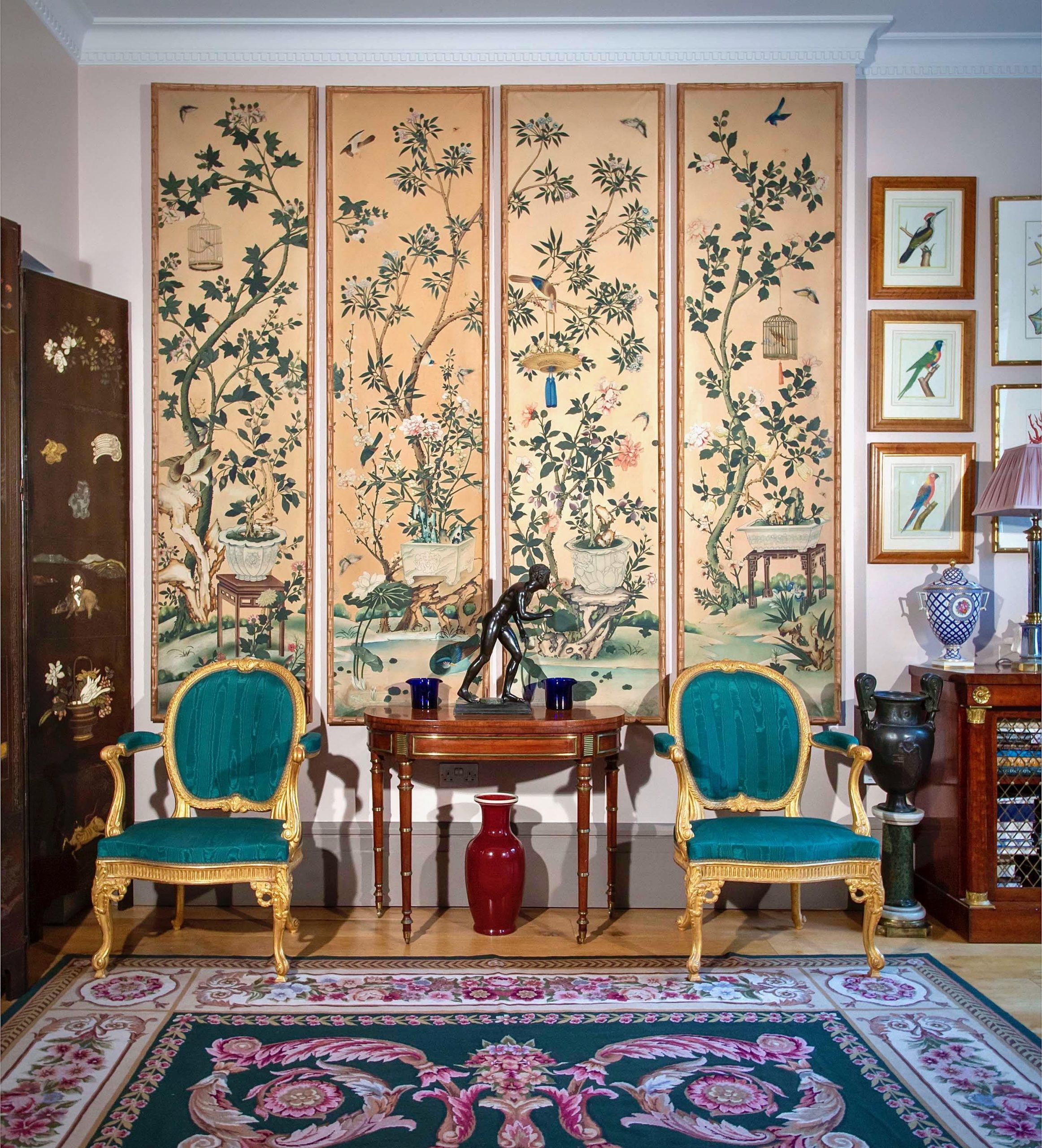 giay dan tuong tranh nghe thuat chinoiserie noi that co dien