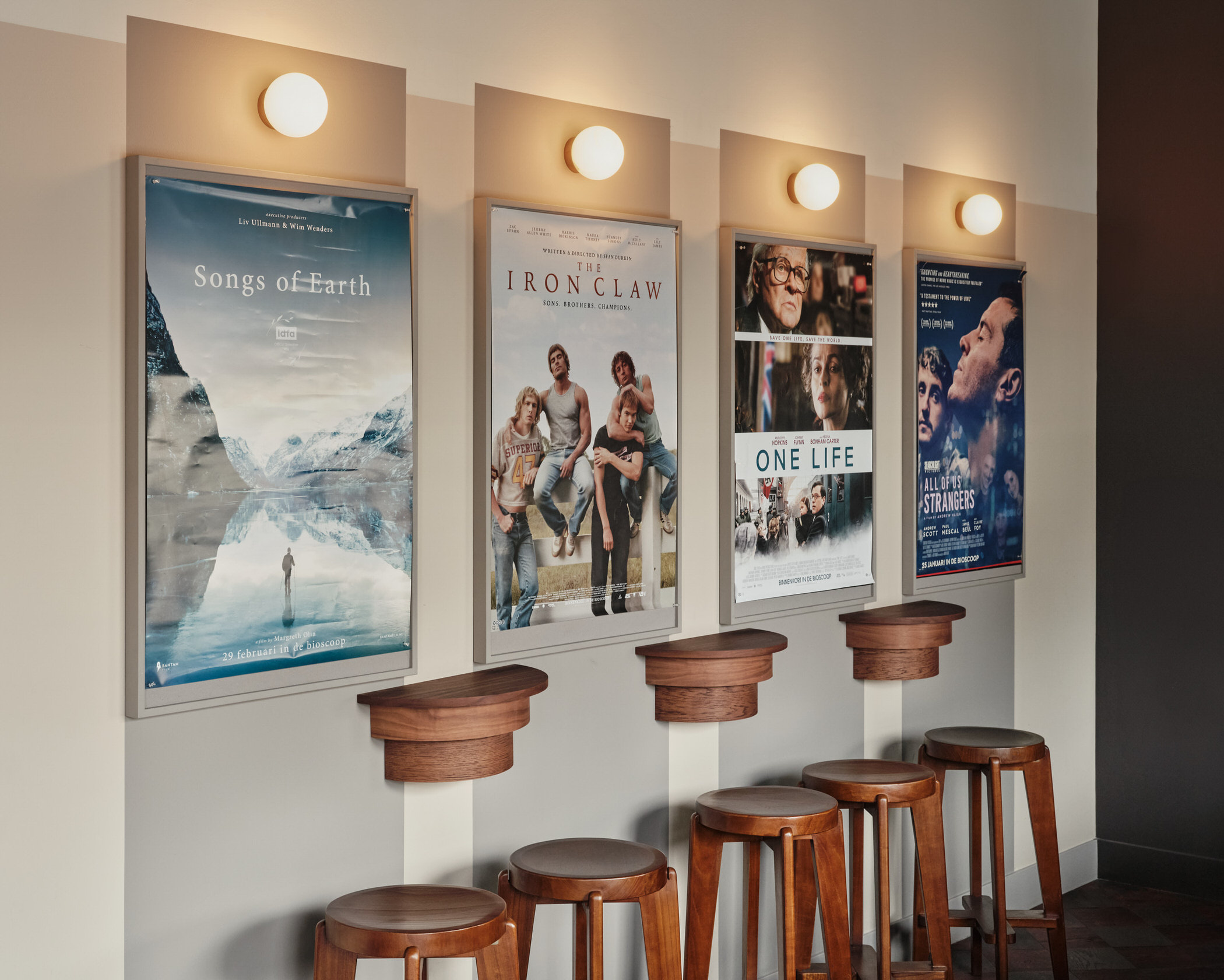 poster phim rap chieu phim noi that brasserie de witt