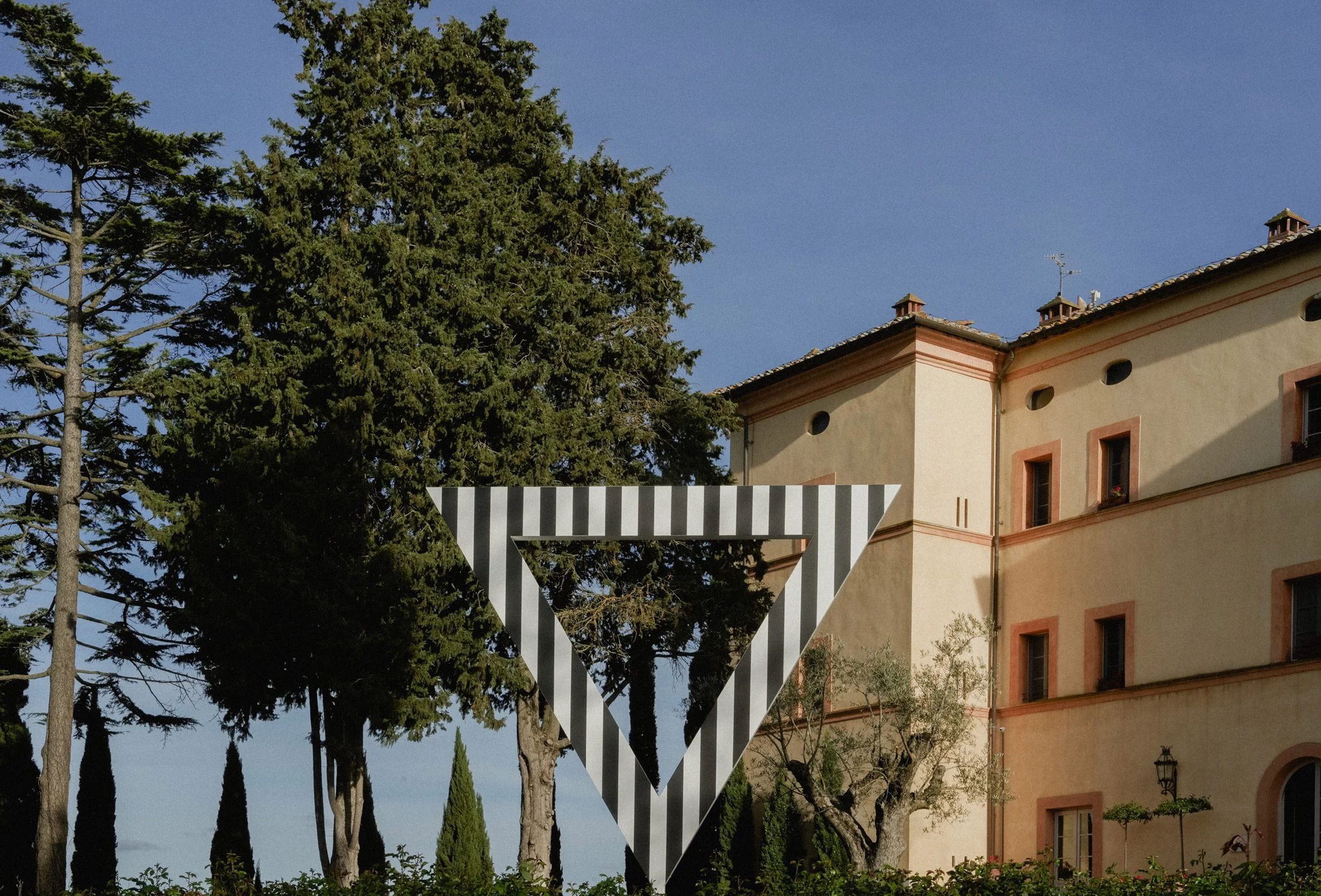  Castello di Casole Tuscany tap doan Belmond Galleria Continua Daniel Buren MITICO