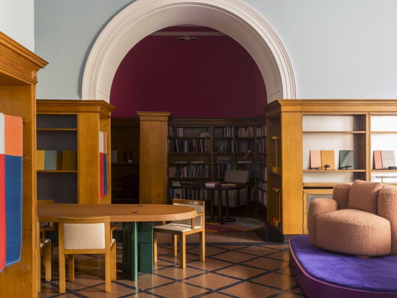 Văn phòng Gisbert Poppler: Màu sắc đương đại trên cấu trúc lịch sử