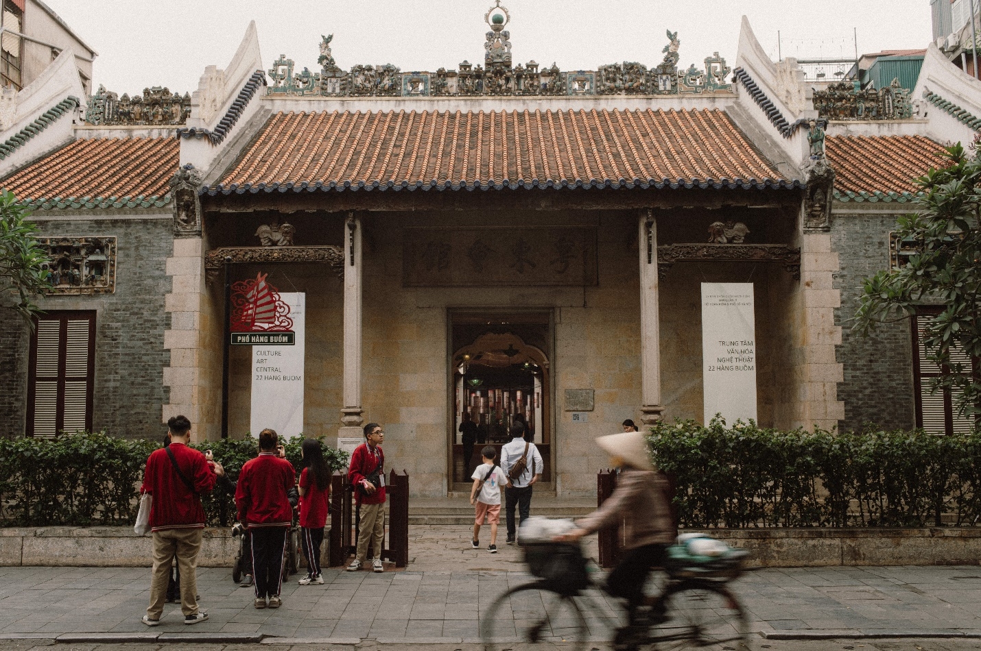 trung tam van hoa pho Hang Buon