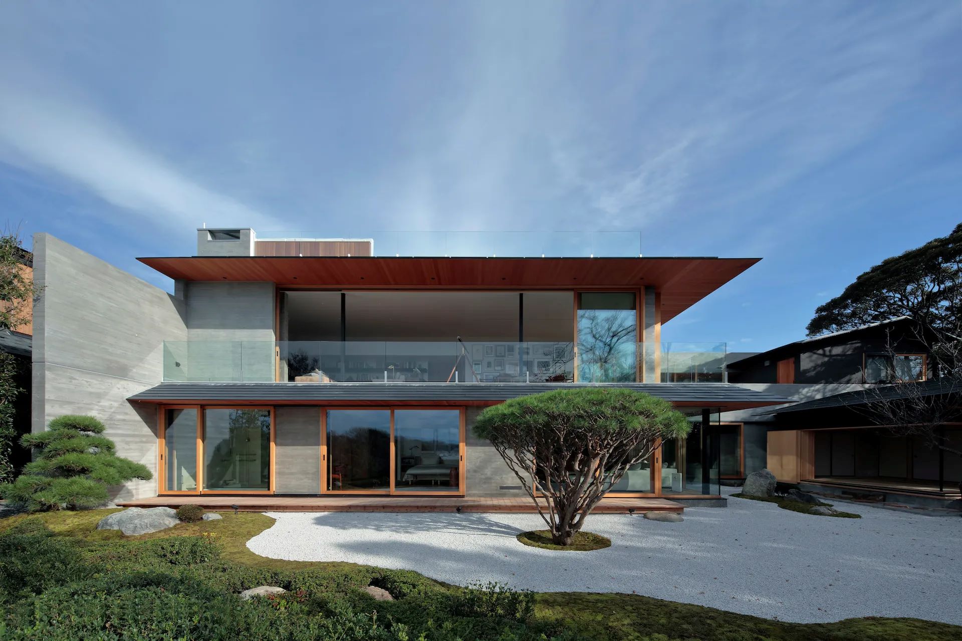 Japanese roof style nha T3