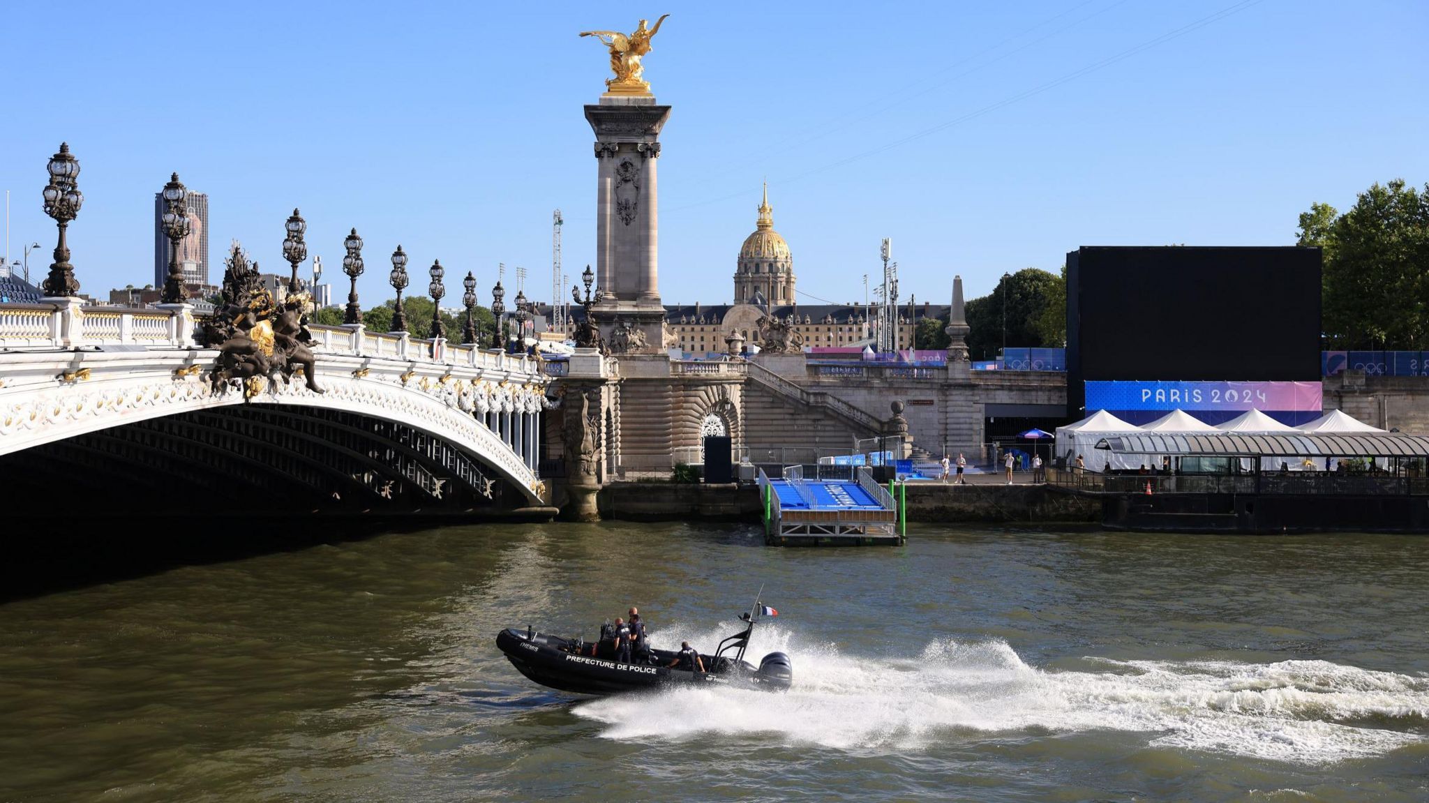 song seine the van hoi paris 2024