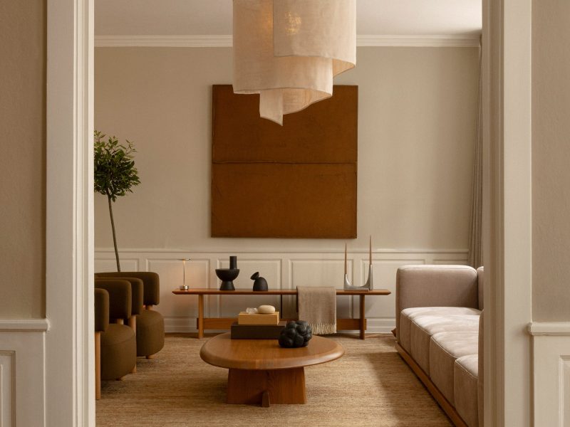 Enter the Salon: Câu lạc bộ của nghệ sĩ
