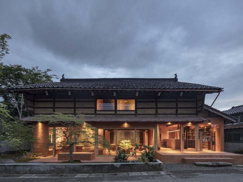 Quán cafe Mokkado: Không gian cổ kính ôm ấp sự sống mới