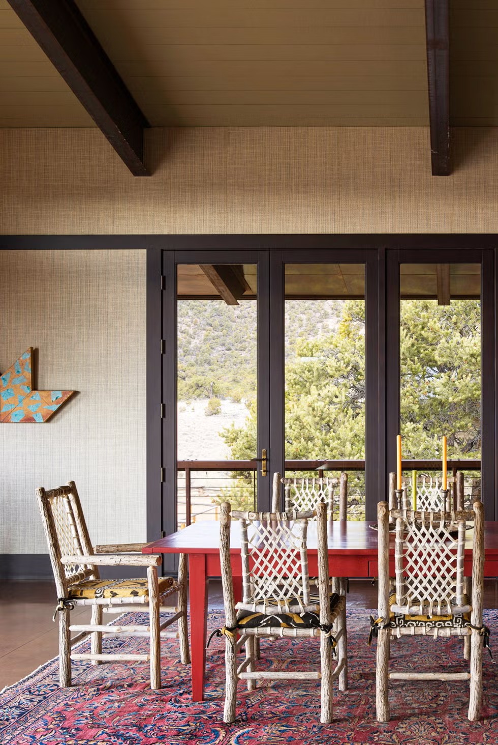 phong an dep dining room ideas can ho Utah Anik Pearson less is more