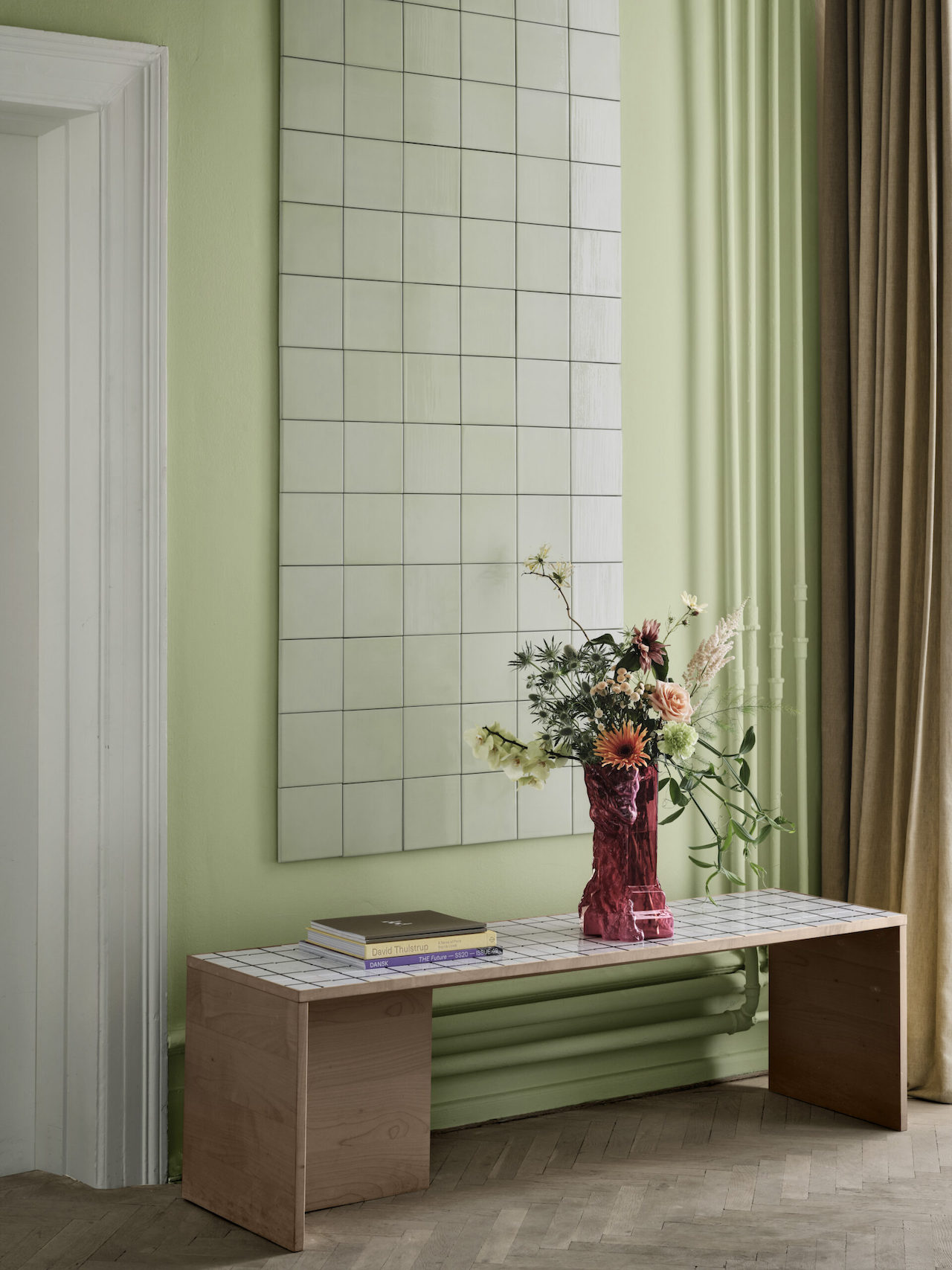 binh hoa vase Kosta Boda Hanna Handotter Front Design Studio Sofia Lagerkvist Anna Lindgren Pavilion The Rock