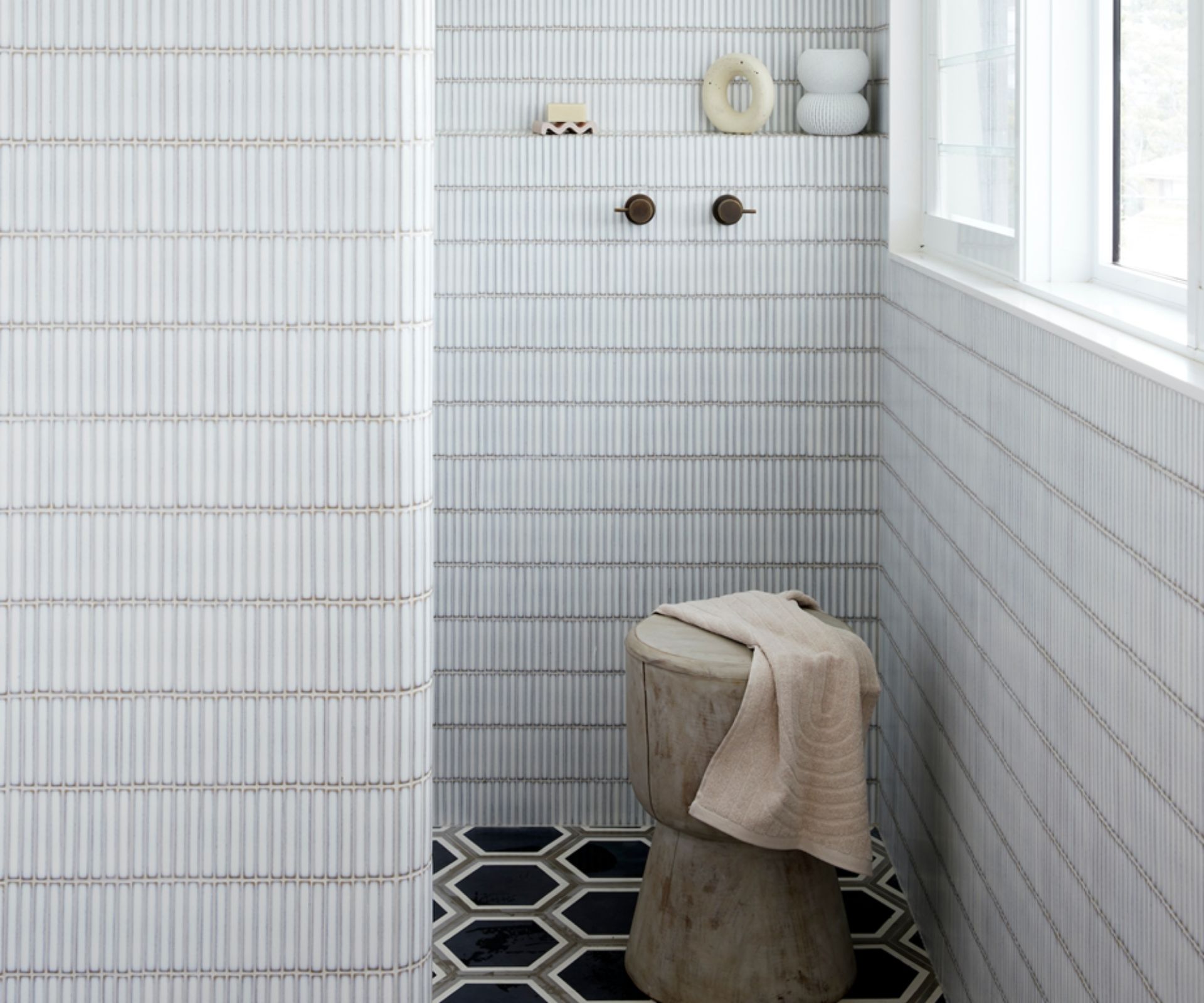 phong tam nho tiles bathroom