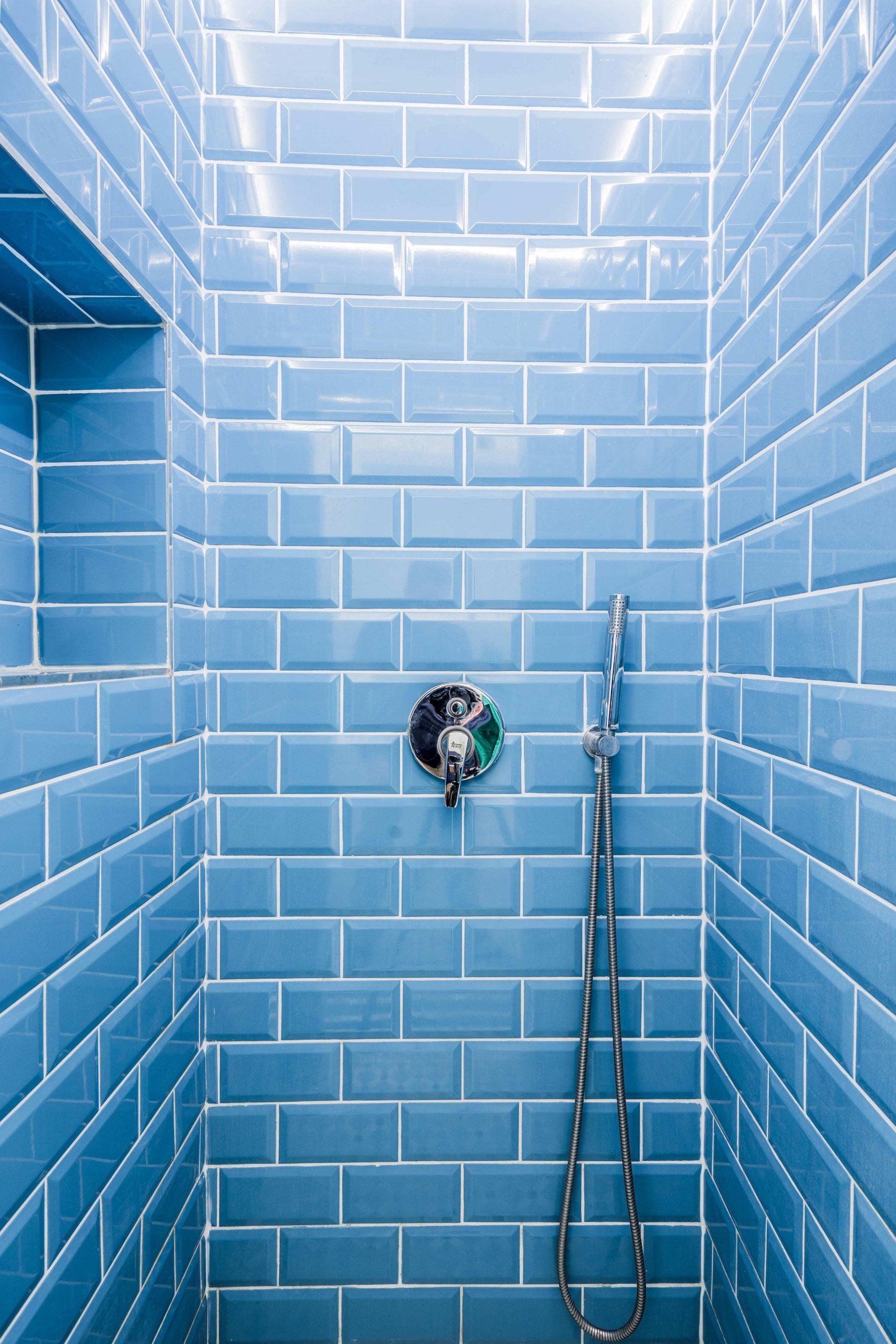 gach op phong tam nho tiles bathroom