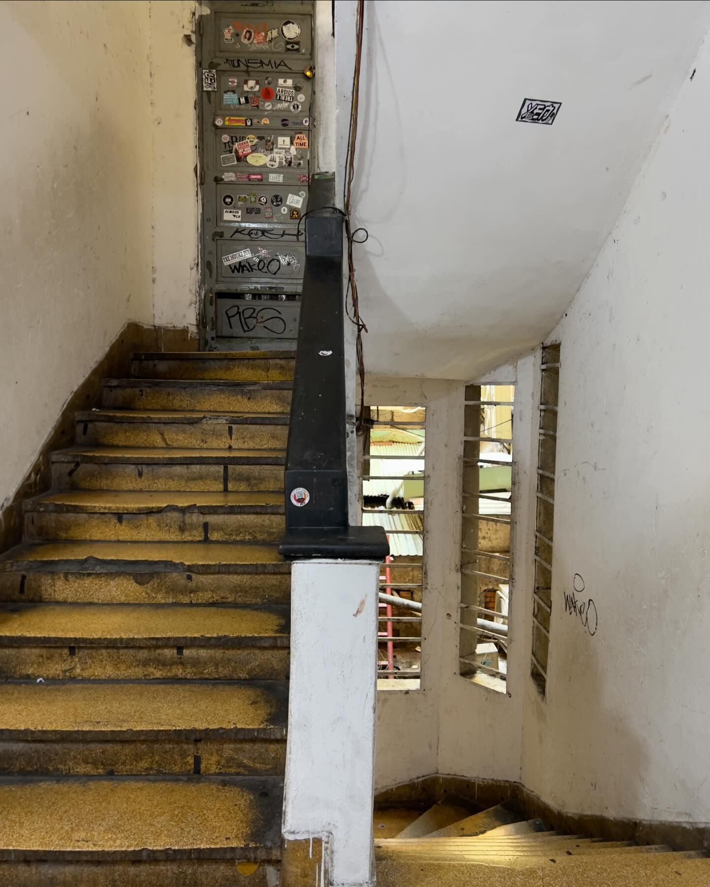 phong cach kien truc modernist chung cu 42 nguyen hue