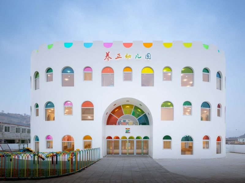 Nhà trẻ Kaleidoscope: Kính vạn hoa giữa cao nguyên Hoàng Thổ