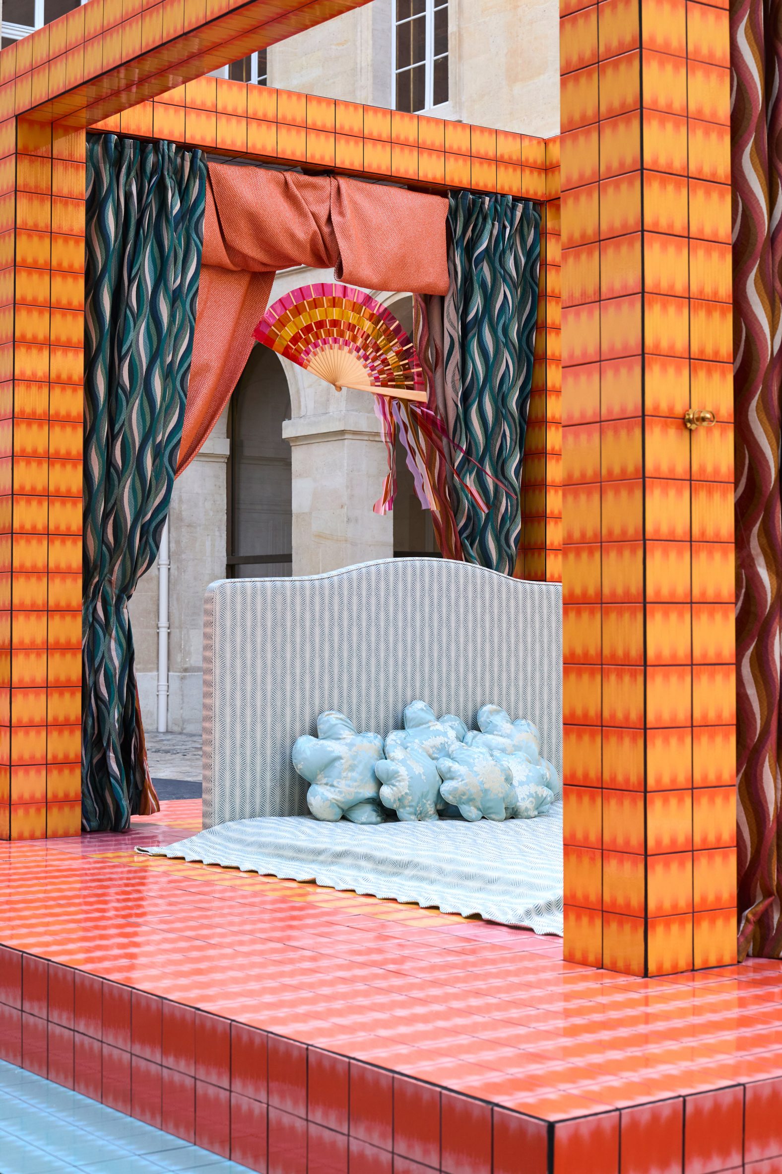 nghe thuat sap dat paris design week studio uchronia day bed