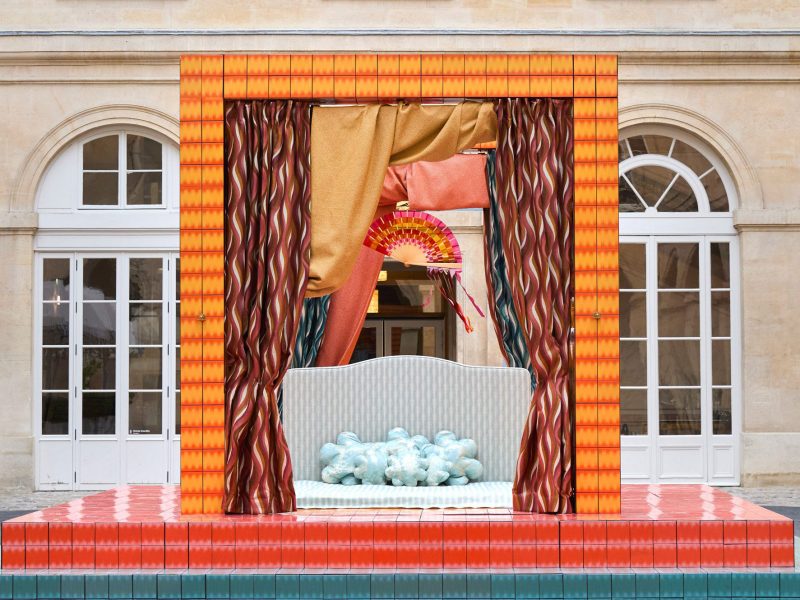 Paris Design Week 2024: Giấc mơ sắc màu của Uchronia