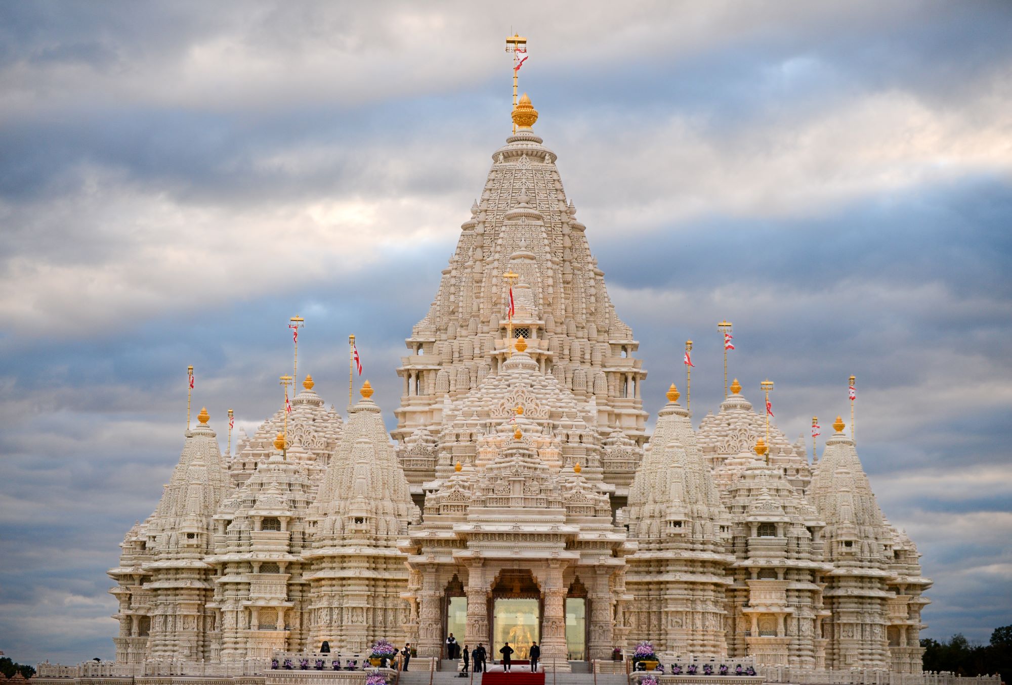 den tho kien truc ton giao Shri Swaminarayan Mandir
