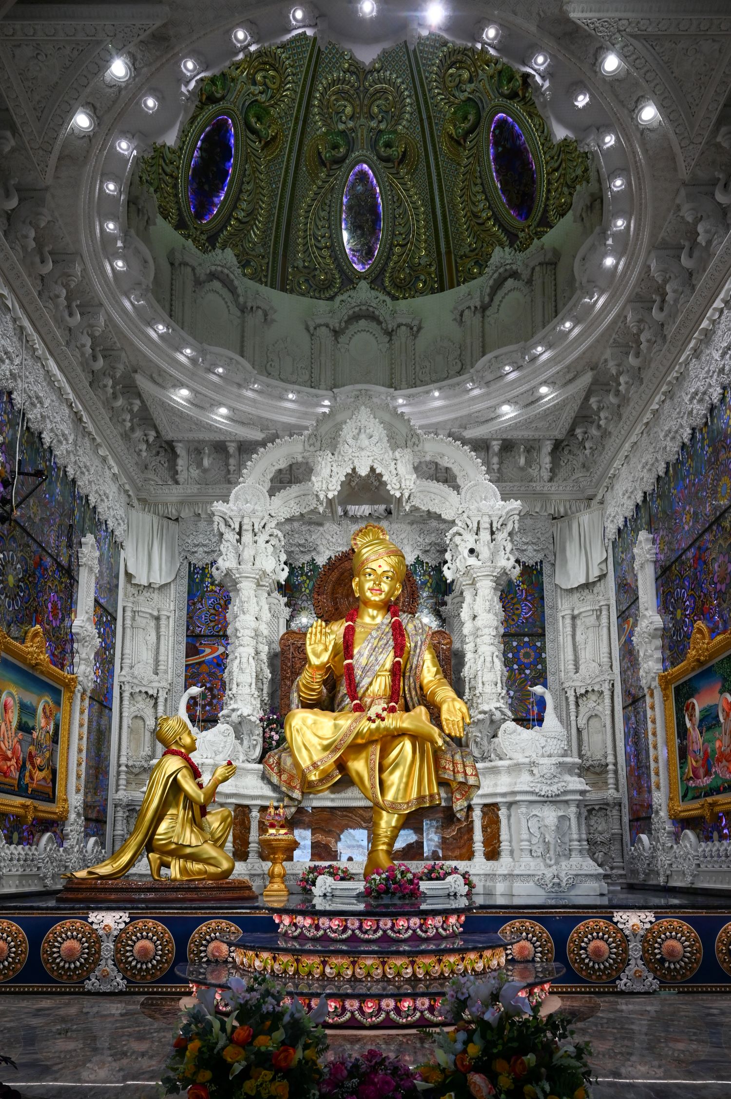 tuong tho Shri Swaminarayan Mandir