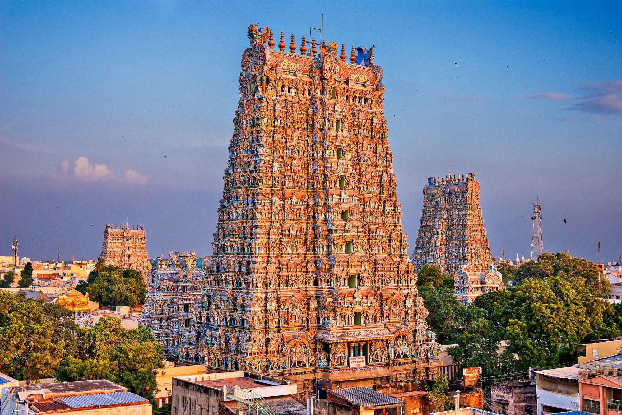 den tho ton giao an do Meenakshi Amman Temple