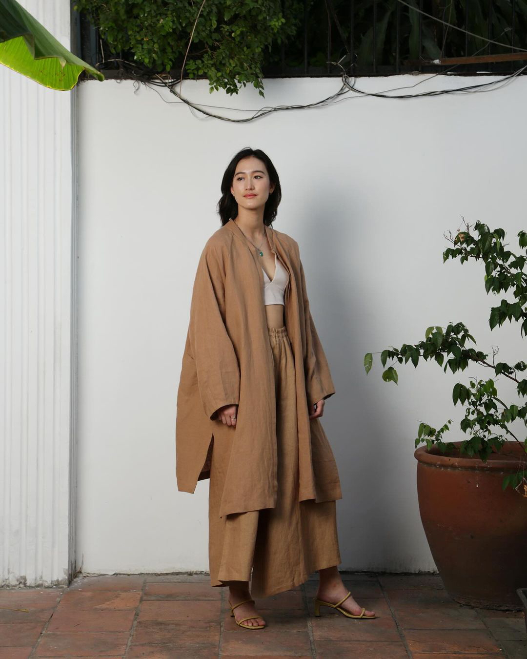 Kaarem phong cach ao khoac linen