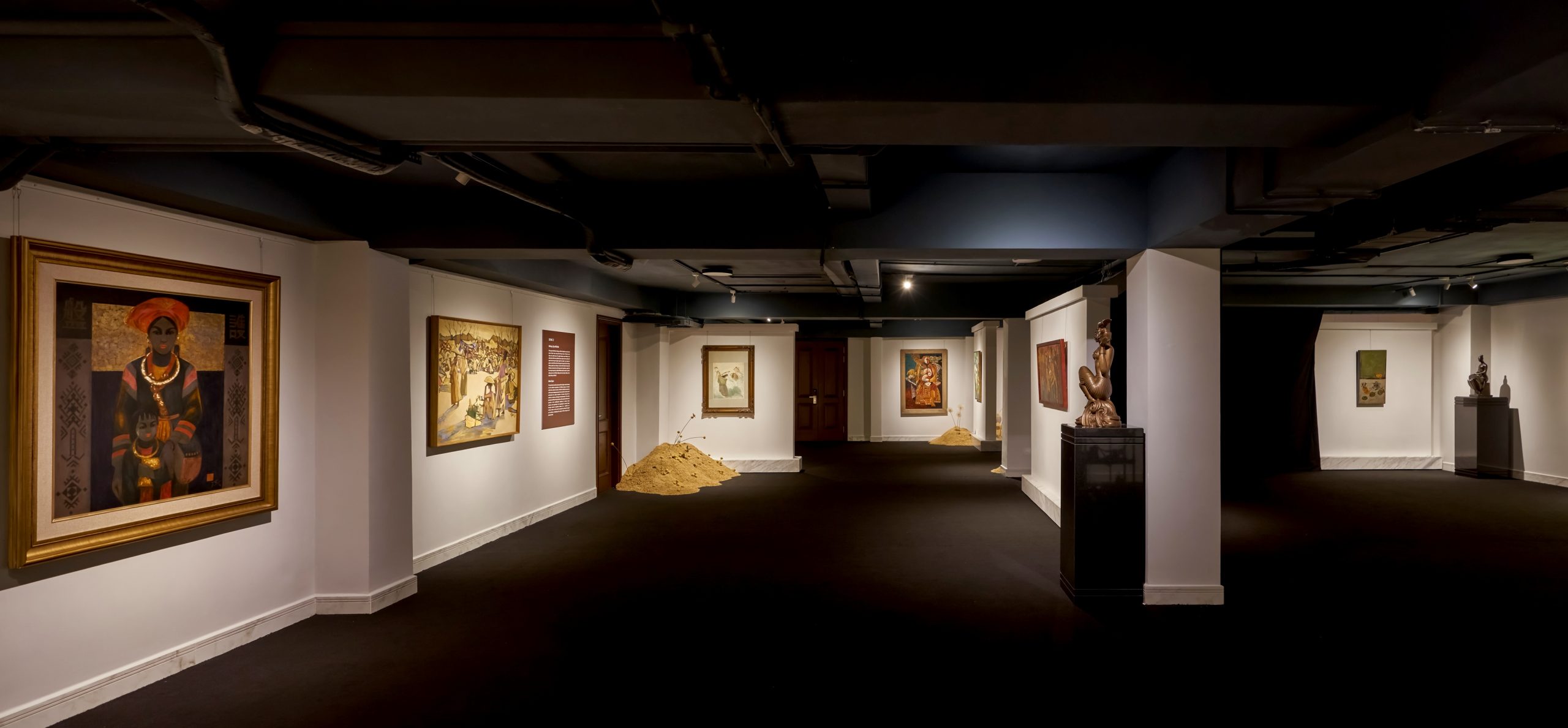 thu nga em nang exhibition vy nguyen quang san art museum 