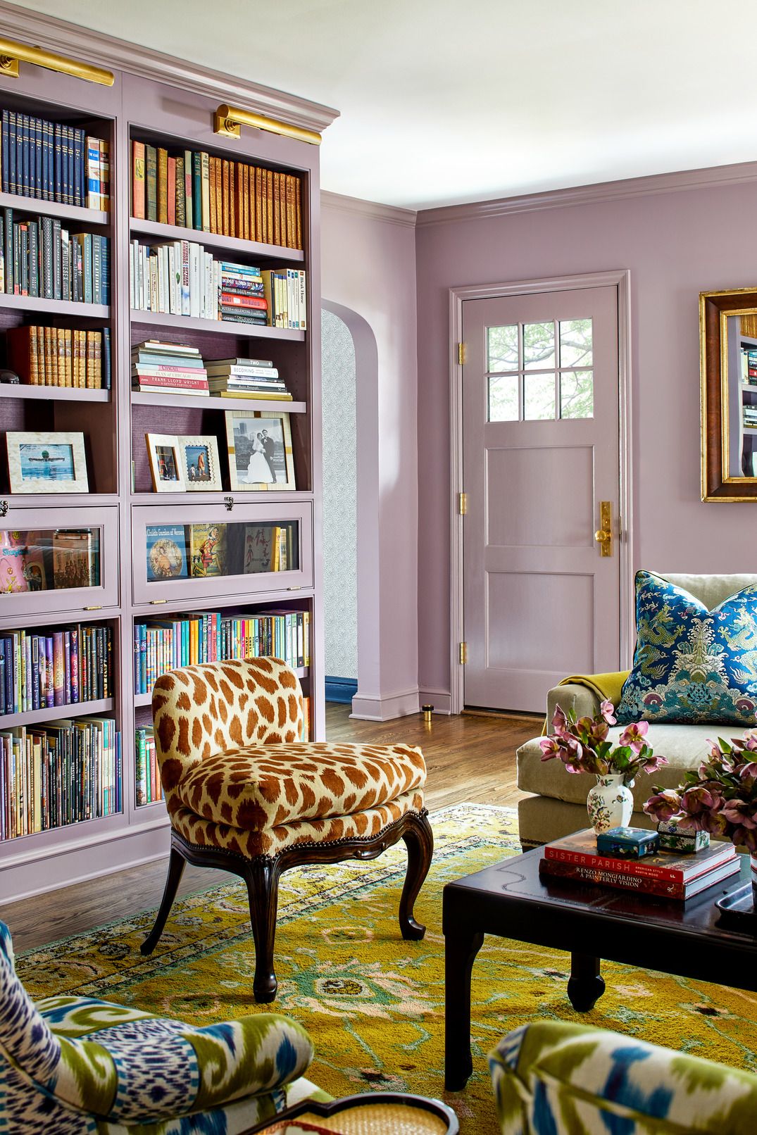 tu sach bookshelf meo trang tri