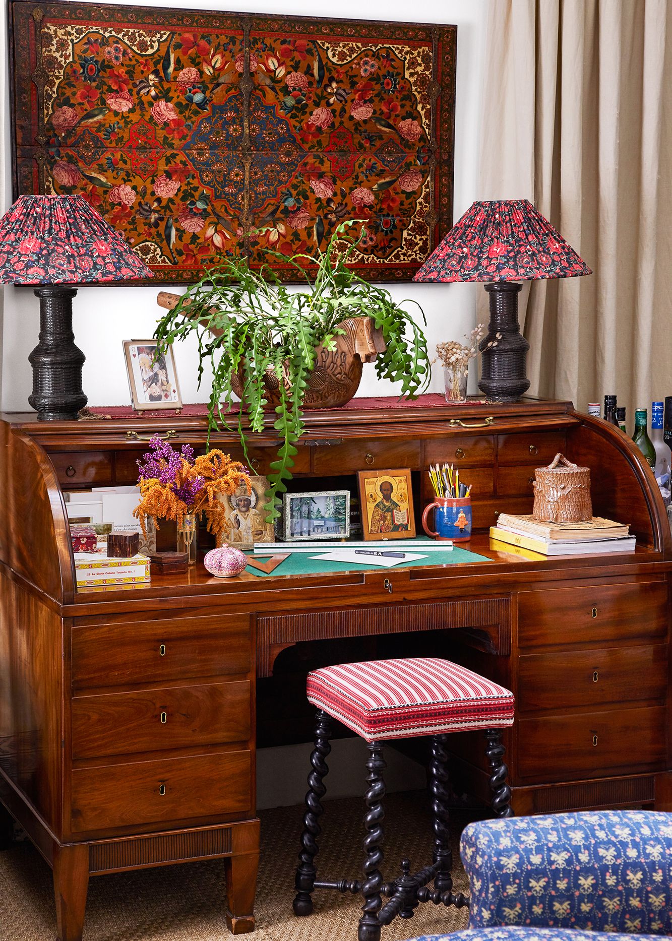 bookshelf meo trang tri