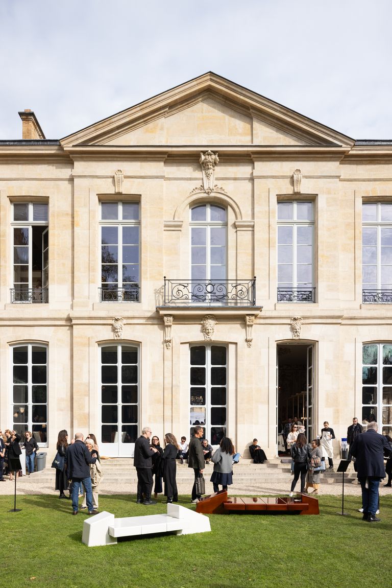trien lam Design Miami.Paris Hôtel de Maisons Paris Musée d'Orsay Karl Lagerfeld Art Basel Paris Grand Palais