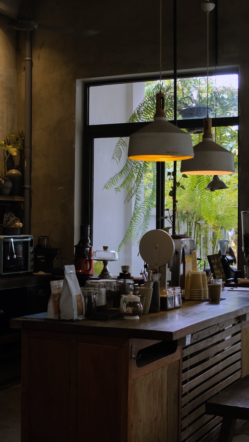 quan ca phe sai gon hidden gem nhat tiem cafe mat troi