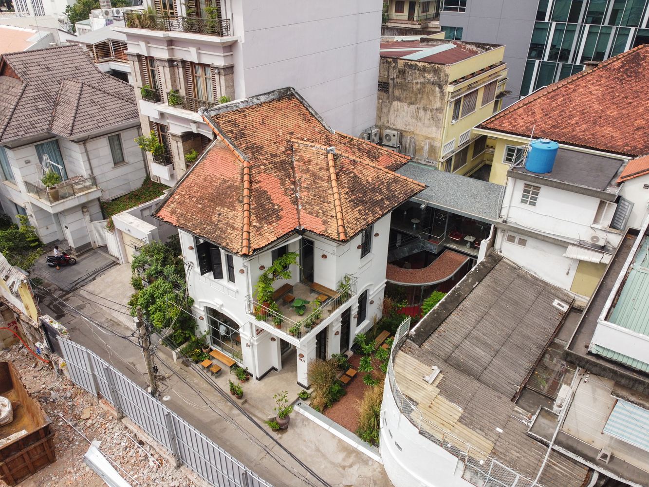 hidden gem sai gon Okkio duy tan Caffe pham ngoc thach quan 3