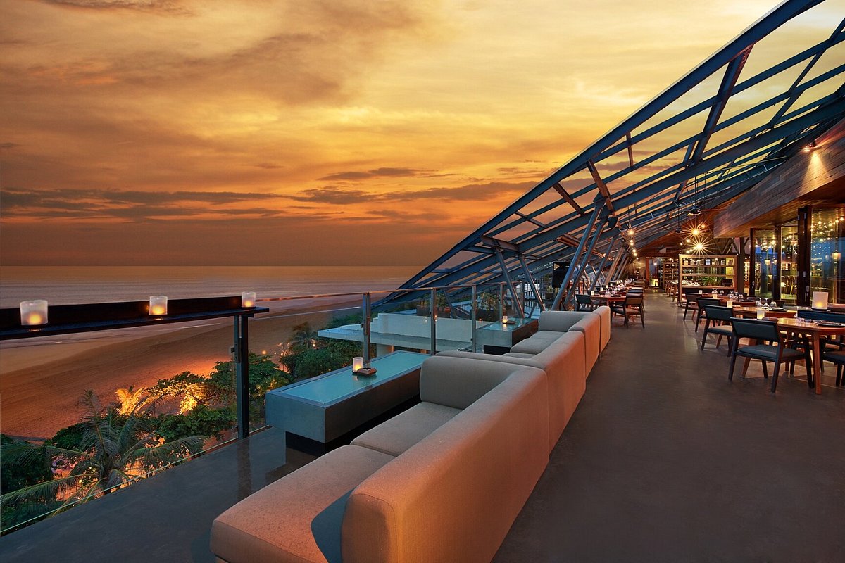bali quan bar rooftop MoonLite Kitchen & Bar