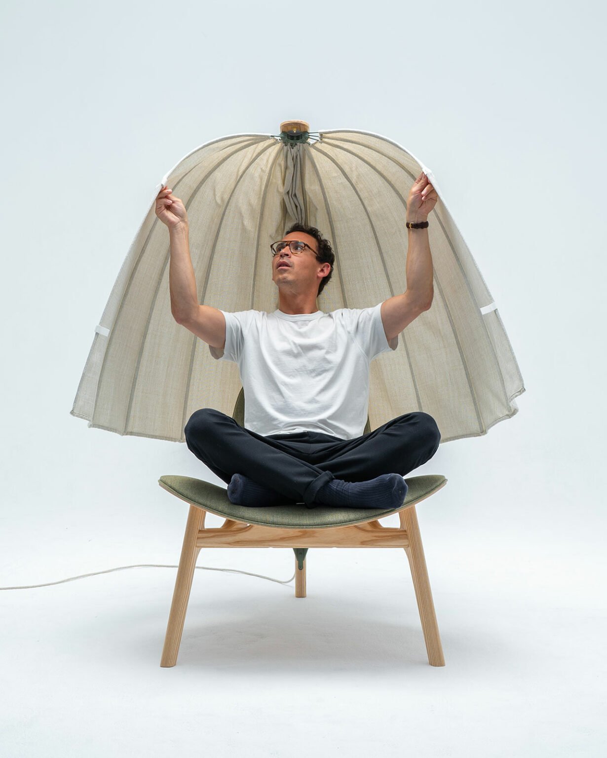 Ghe van phong Shanti Futurewave Inner Design