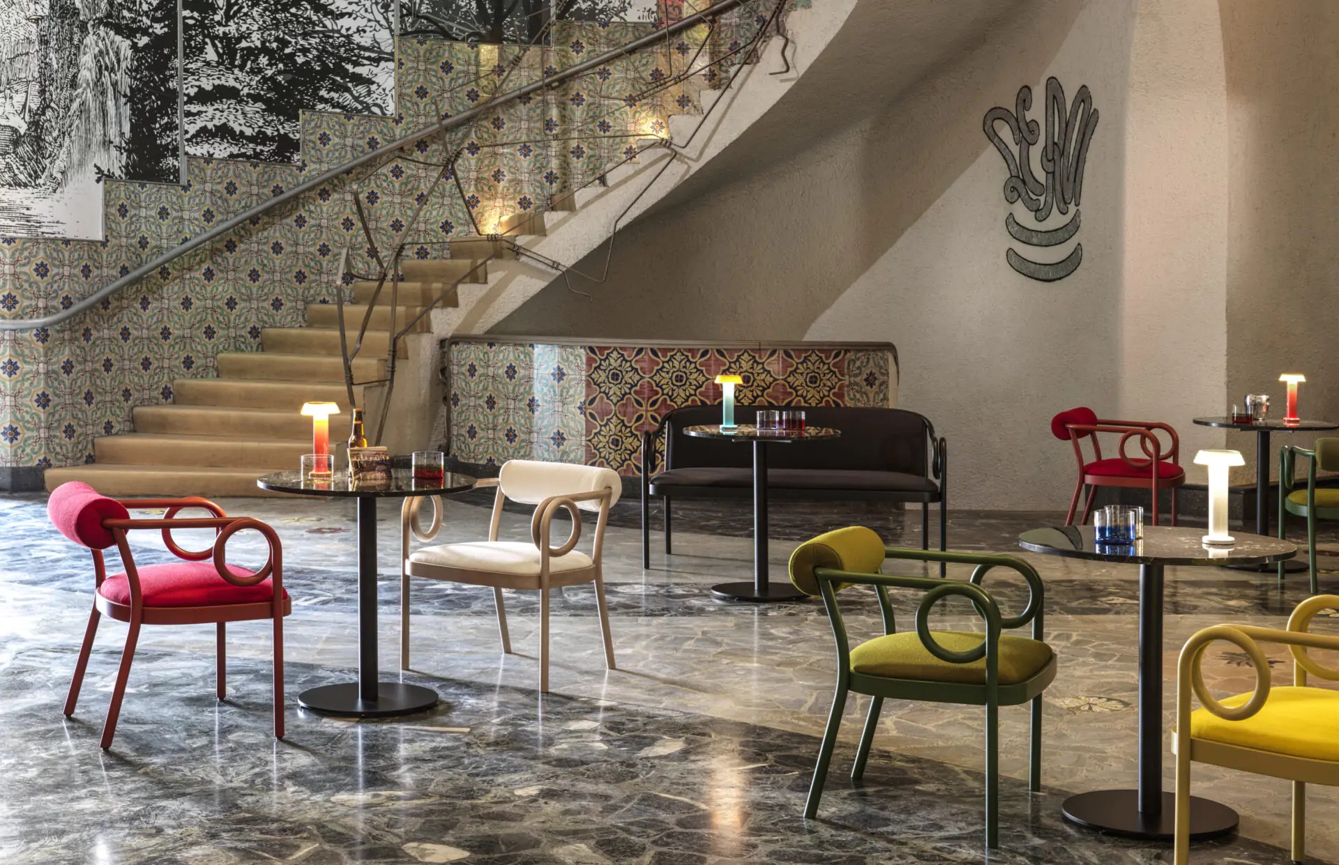 ghe go ban an Loop Gebrüder Thonet Vienna India Mahdavi